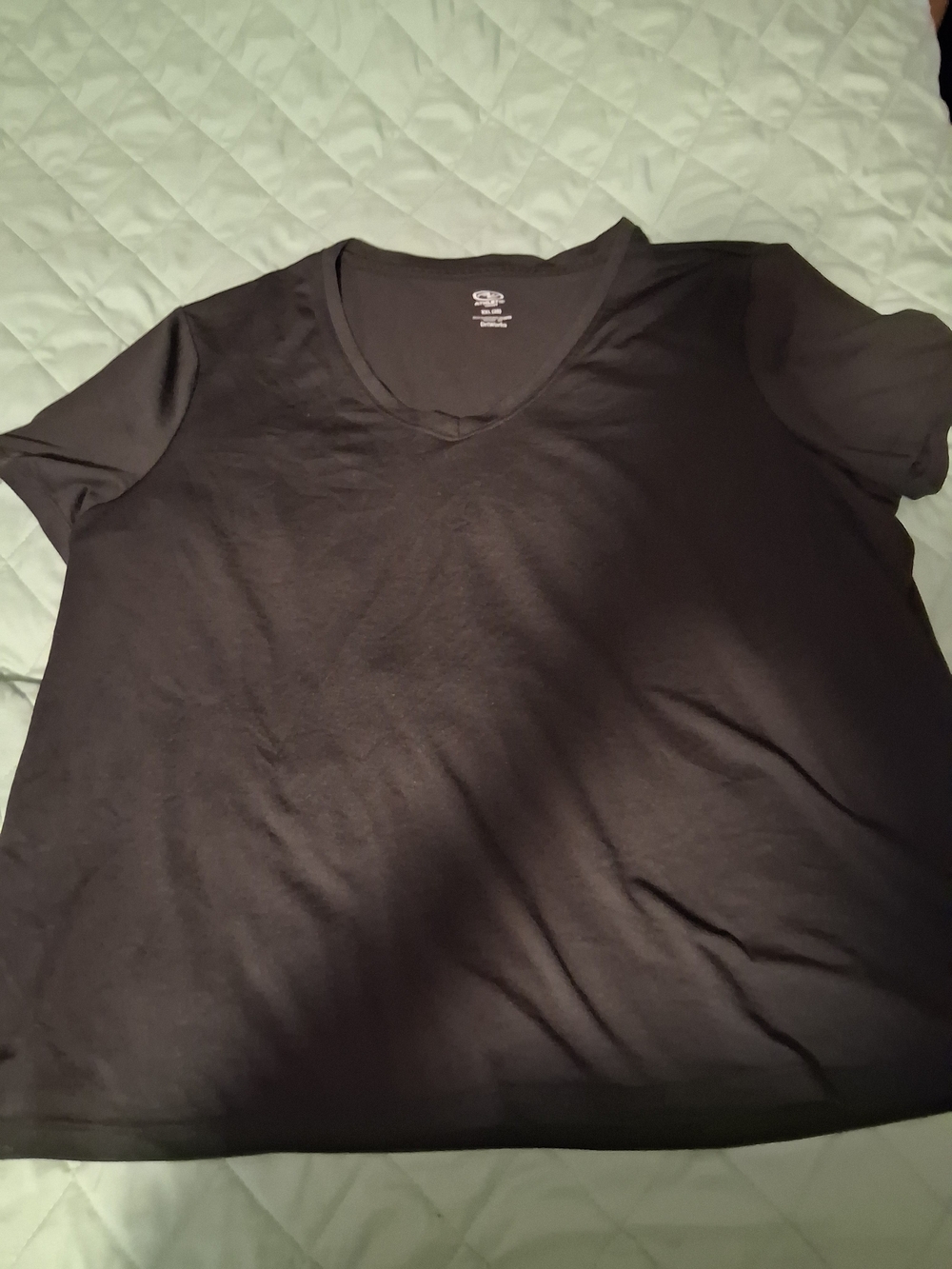 Athletic Works Women's Short Sleeve V-Neck Tee - Black